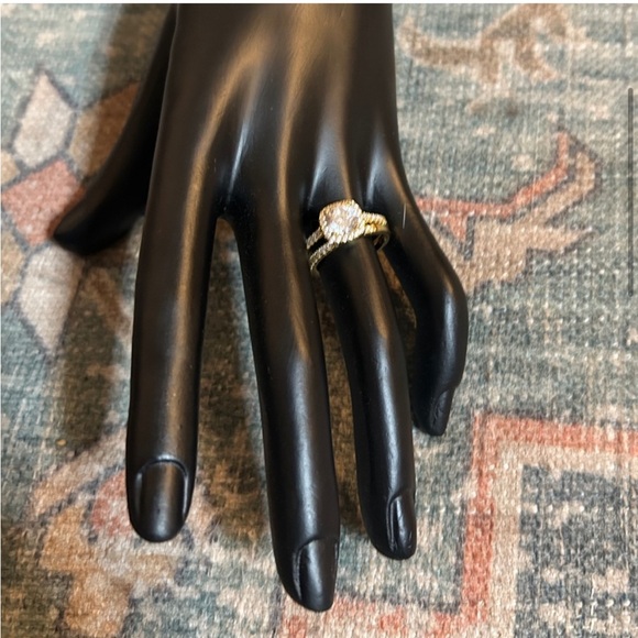 NIB MODERN GENTS Set of 2 Rings The Evermore Gold Wedding/ Engagement Set - Sz 7 - Picture 8 of 13